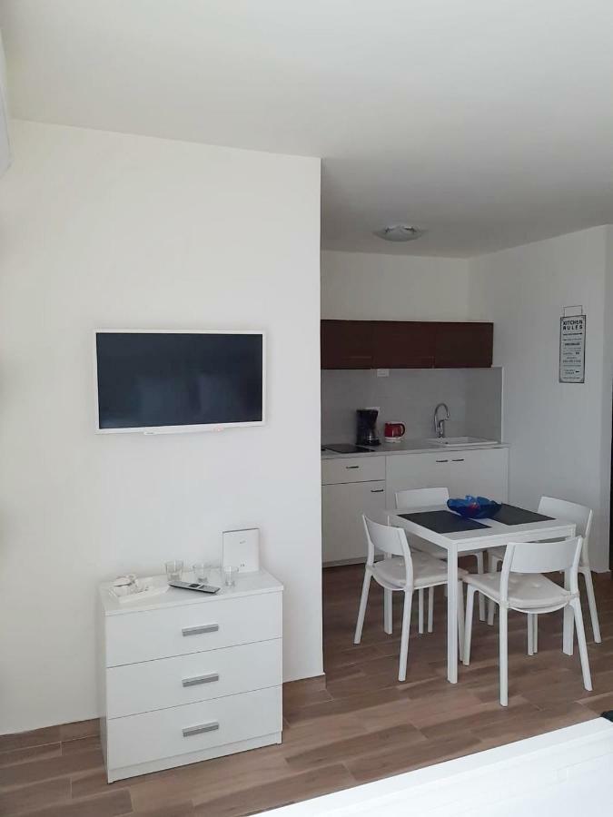 Apartment Mony روفينج المظهر الخارجي الصورة